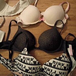 PINK Victoria's Secret Light Pink Molded Push-Up Bra with Bow
